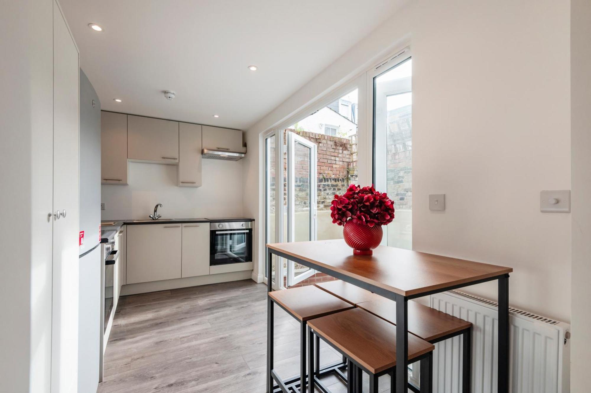 Fulham Studio Apartments Лондон Экстерьер фото